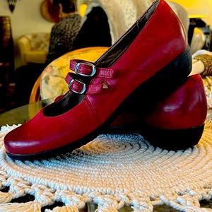 Dansko Size 8 Mary Jane style Red Leather Flats